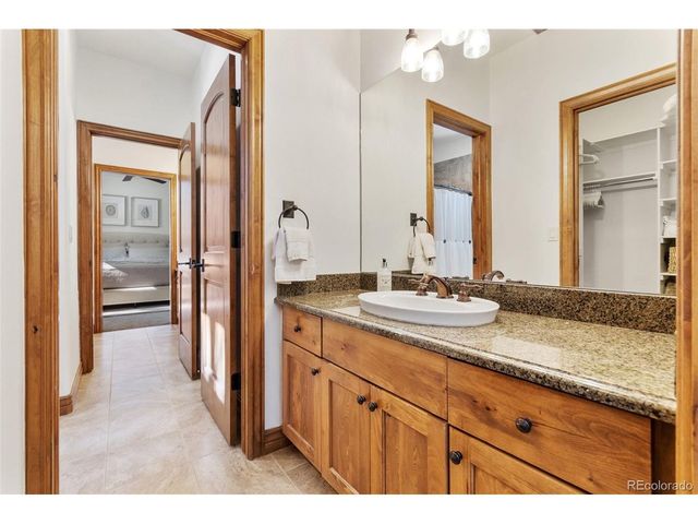 590 Cumberland Rd, Larkspur, CO 80118