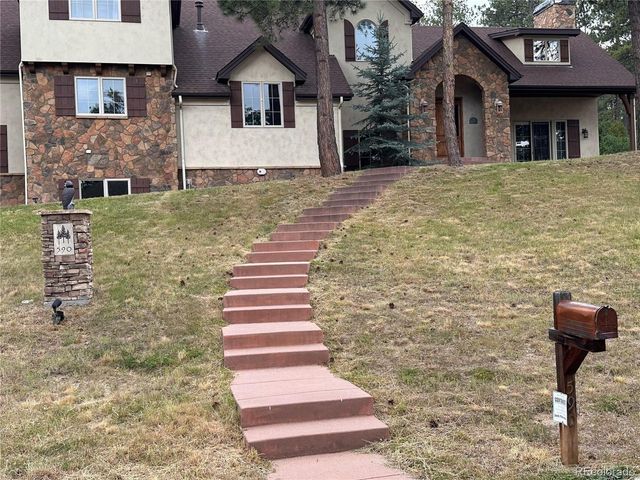 590 Cumberland Rd, Larkspur, CO 80118