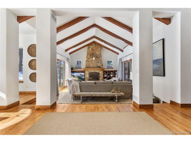 590 Cumberland Rd, Larkspur, CO 80118
