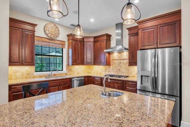 11832 NEAL ROAD, Lithia, FL 33547