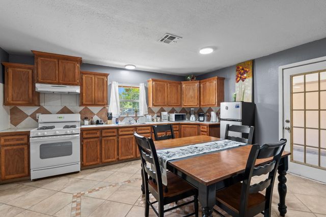 509 Arno Street, Pasadena, TX 77502