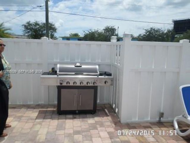 11750 NE 16th Ave 303, Miami, FL 33161