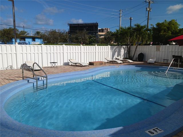 11750 NE 16th Ave 303, Miami, FL 33161