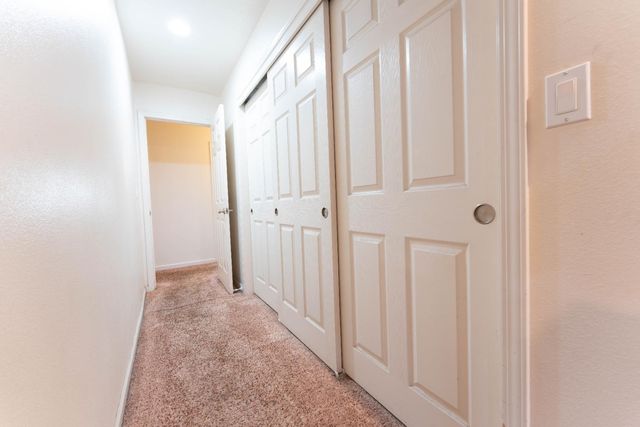 1574 Bluejay Circle, Hanford, CA 93230