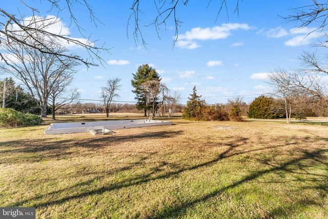 610 BUCK RD, Pittsgrove, NJ 08318