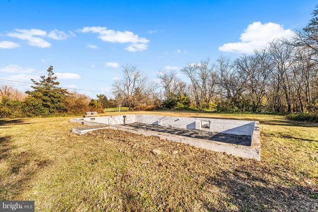 610 BUCK RD, Pittsgrove, NJ 08318