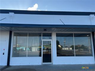 703 E Rio Grande Street, Victoria, TX 77901