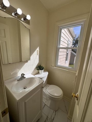 5640 N 33rd STREET, Milwaukee, WI 53209