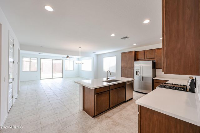 14752 W SMOKETREE Drive, Surprise, AZ 85387