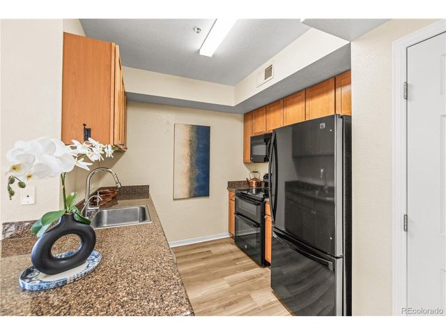 1623 Saint Paul St 405, Denver, CO 80206