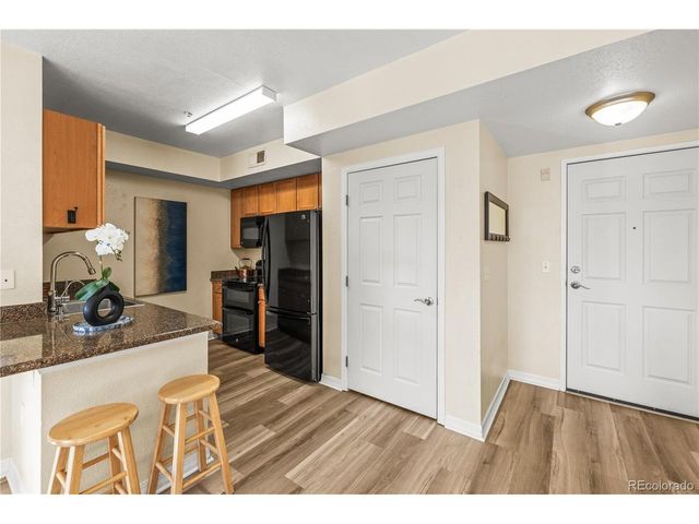 1623 Saint Paul St 405, Denver, CO 80206