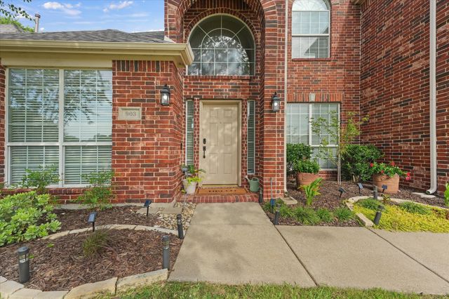 903 Fountain Drive, Wylie, TX 75098