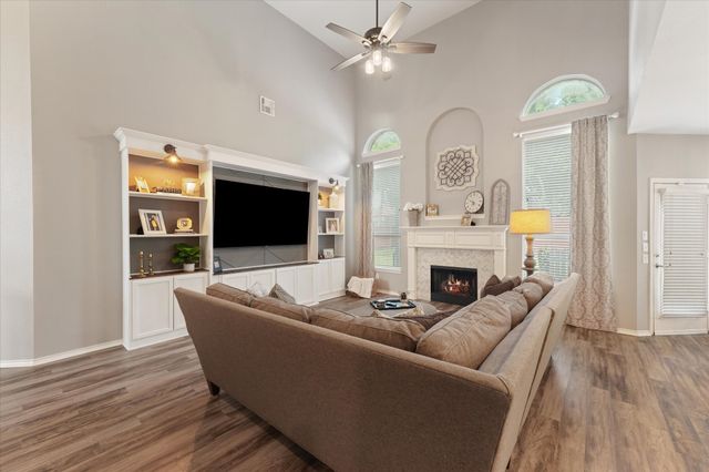 903 Fountain Drive, Wylie, TX 75098
