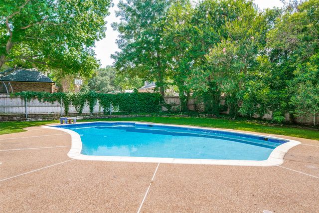 4313 Pembrooke Parkway N, Colleyville, TX 76034