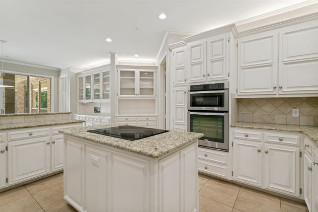 4313 Pembrooke Parkway N, Colleyville, TX 76034