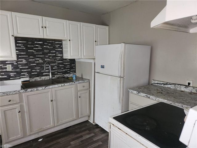 1246 24th ST, Newport News, VA 23607