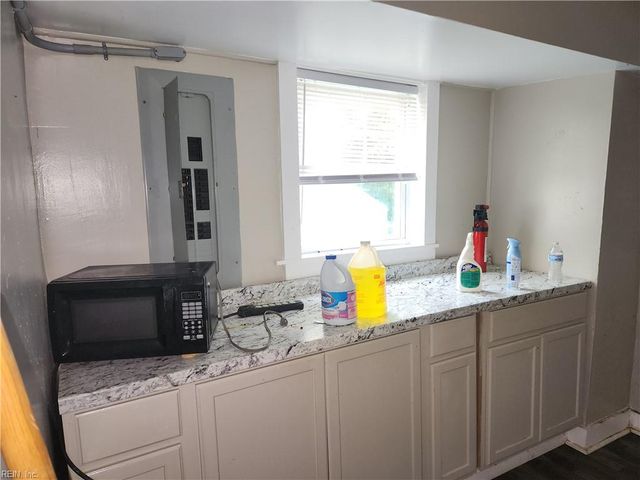 1246 24th ST, Newport News, VA 23607