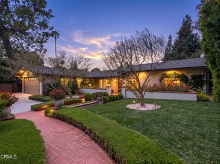 1115 S Oak Knoll Avenue, Pasadena, CA 91106
