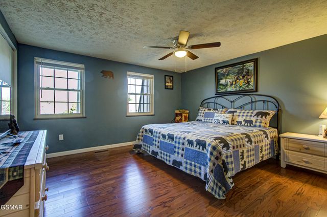 625 S Asbury Dr Apt 11, Pigeon Forge, TN 37863