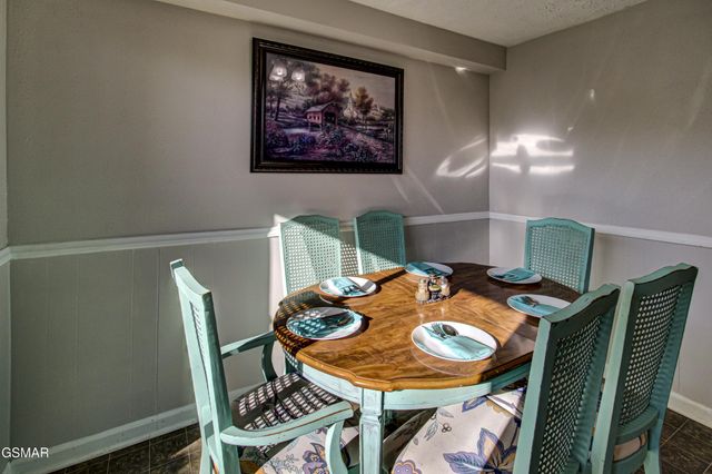 625 S Asbury Dr Apt 11, Pigeon Forge, TN 37863