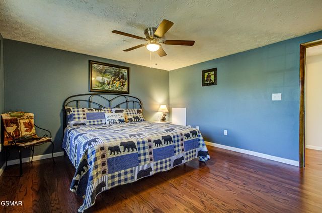625 S Asbury Dr Apt 11, Pigeon Forge, TN 37863