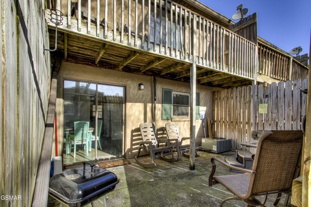 625 S Asbury Dr Apt 11, Pigeon Forge, TN 37863