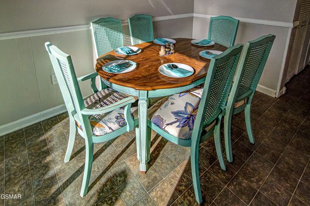 625 S Asbury Dr Apt 11, Pigeon Forge, TN 37863