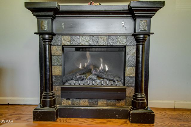 625 S Asbury Dr Apt 11, Pigeon Forge, TN 37863