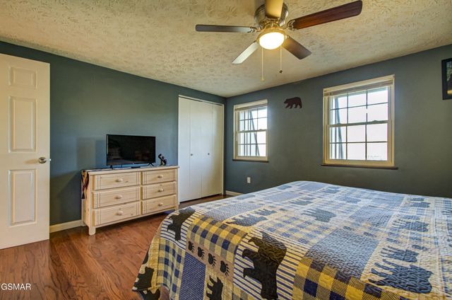 625 S Asbury Dr Apt 11, Pigeon Forge, TN 37863