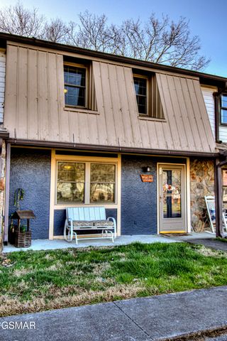 625 S Asbury Dr Apt 11, Pigeon Forge, TN 37863