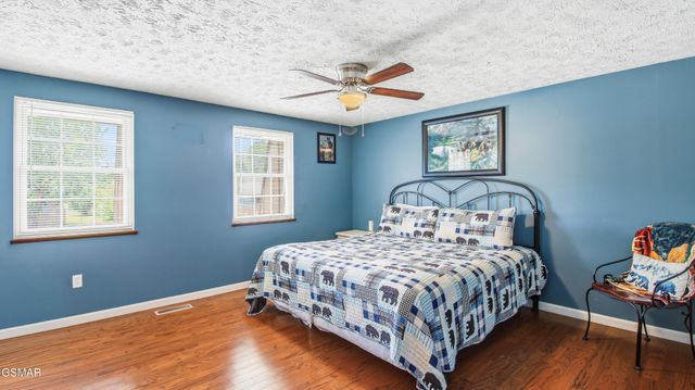 625 S Asbury Dr Apt 11, Pigeon Forge, TN 37863