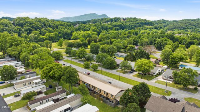 625 S Asbury Dr Apt 11, Pigeon Forge, TN 37863