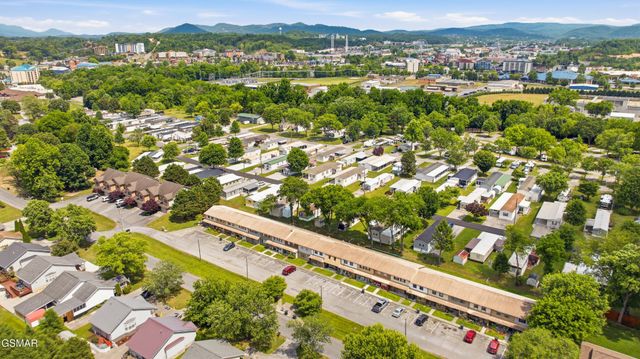625 S Asbury Dr Apt 11, Pigeon Forge, TN 37863