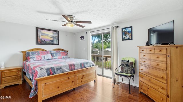 625 S Asbury Dr Apt 11, Pigeon Forge, TN 37863
