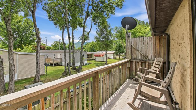 625 S Asbury Dr Apt 11, Pigeon Forge, TN 37863