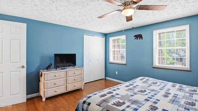 625 S Asbury Dr Apt 11, Pigeon Forge, TN 37863