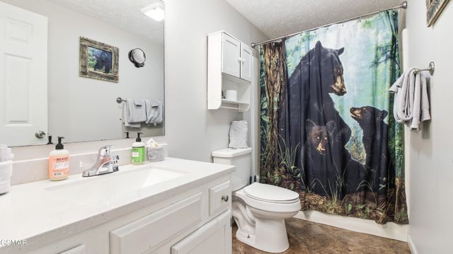 625 S Asbury Dr Apt 11, Pigeon Forge, TN 37863