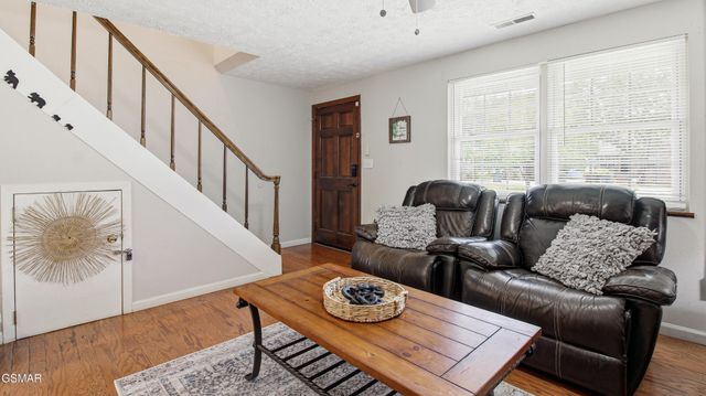 625 S Asbury Dr Apt 11, Pigeon Forge, TN 37863