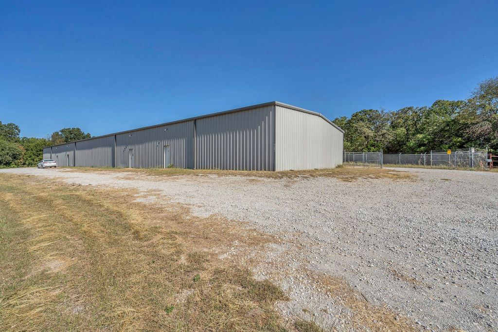 2522 N Highway 287, Decatur, TX 76234