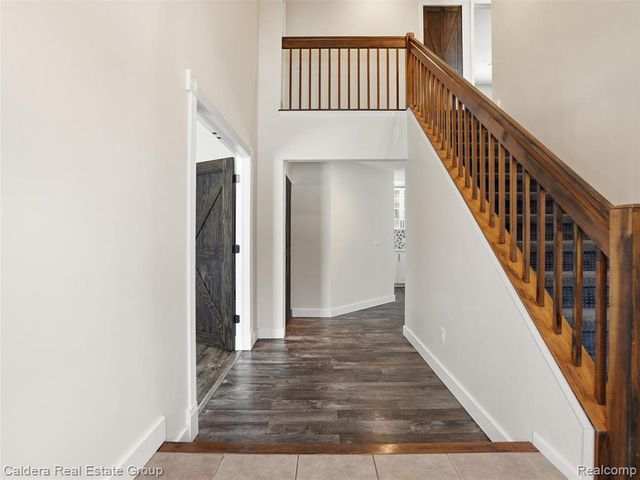 2745 Riverside Drive, Waterford, MI 48329