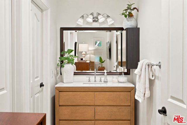 4128 Whitsett Avenue 105, Studio City, CA 91604