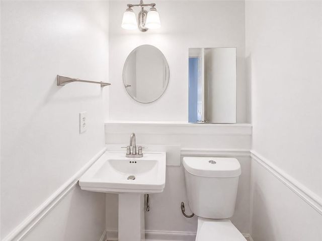 3935 sidney lanier Boulevard, Duluth, GA 30096