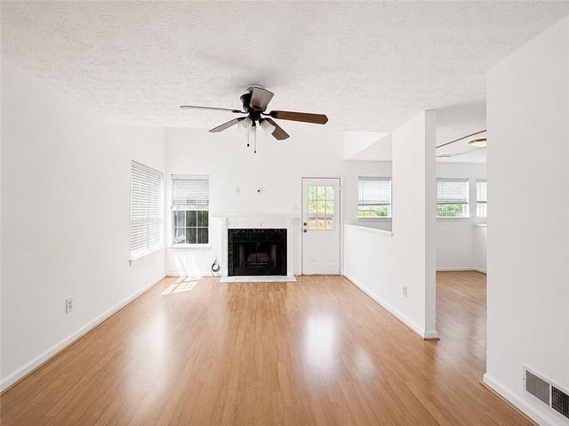 3935 sidney lanier Boulevard, Duluth, GA 30096