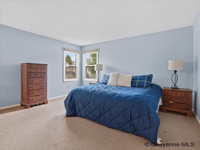 2524 PLAIN VIEW RD, Cheyenne, WY 82009