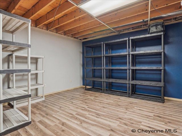 2524 PLAIN VIEW RD, Cheyenne, WY 82009