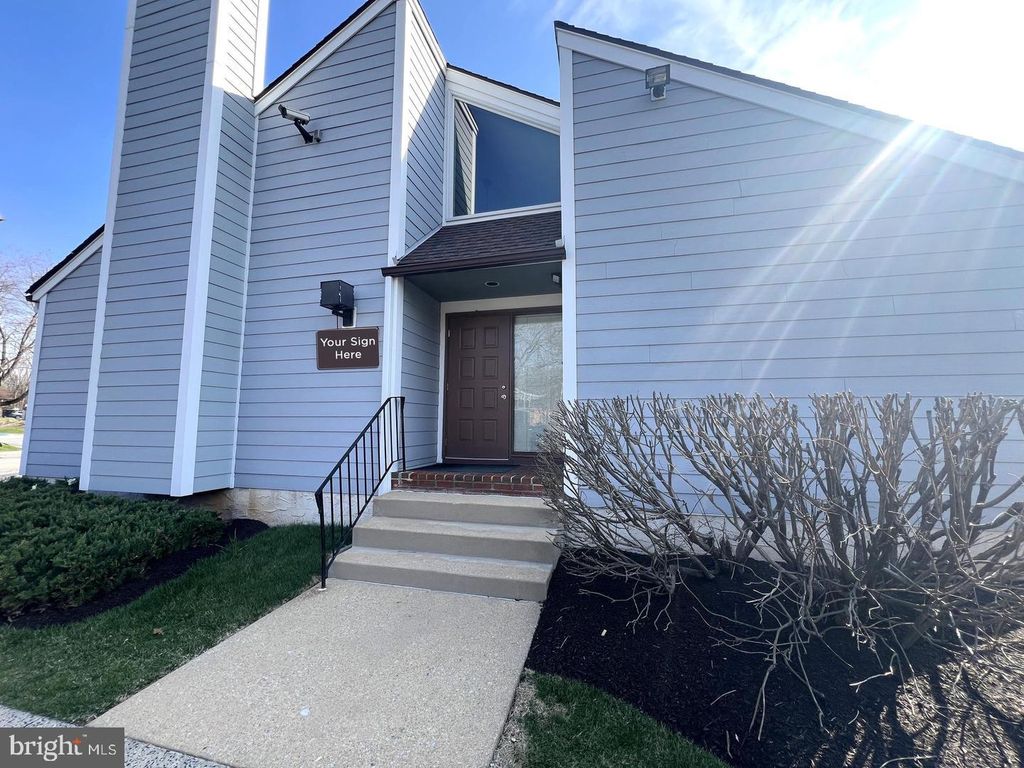 300 N POTTSTOWN PIKE #STE 240, EXTON, PA 19341 — exterior