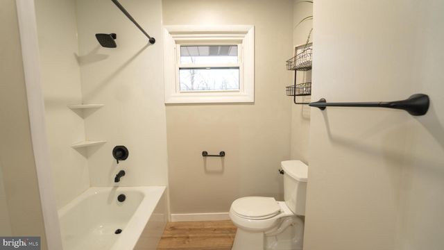 3420 BELAIR RD, Harrisburg, PA 17109