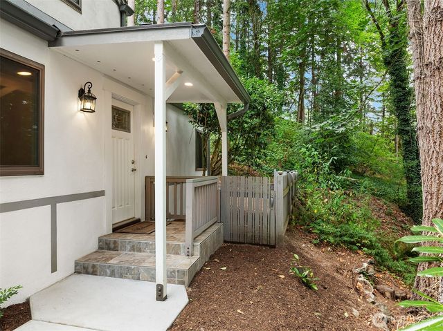 22651 SE 56th Street, Issaquah, WA 98029