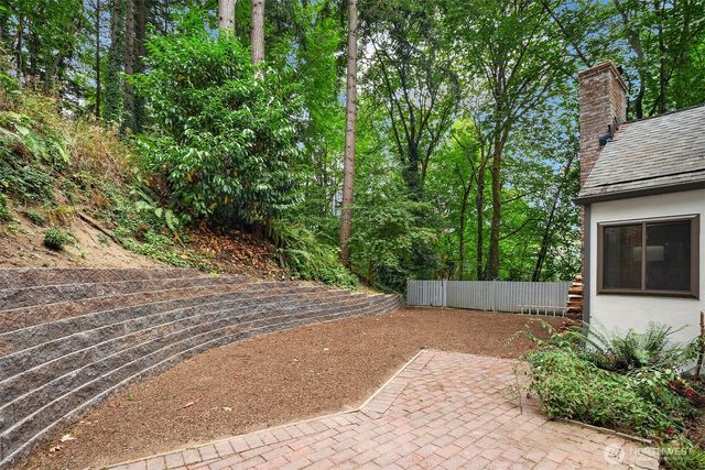 22651 SE 56th Street, Issaquah, WA 98029