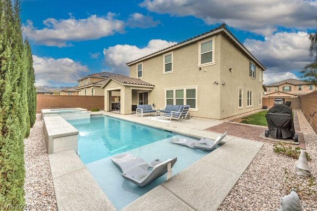 6833 Baylor Creek Street, North Las Vegas, NV 89086